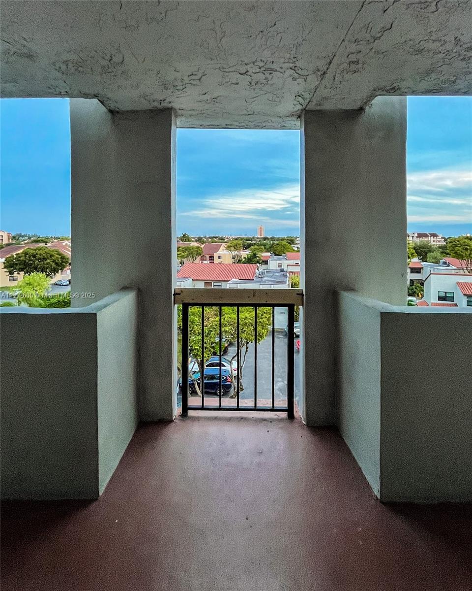 CARIBBEAN SPRINGS VILLAGE - Residential