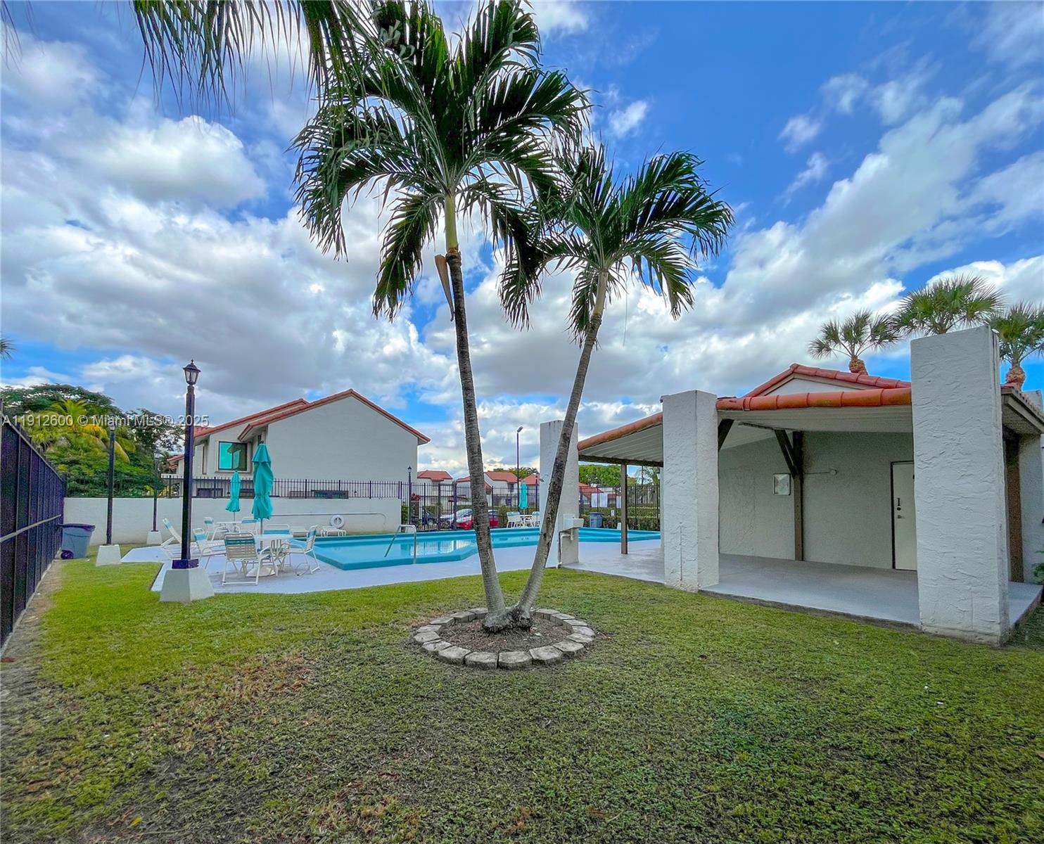 CARIBBEAN SPRINGS VILLAGE - Residential