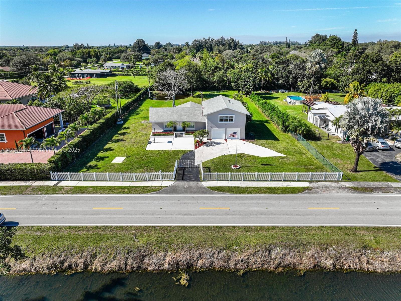 Paradise Farms - Residential