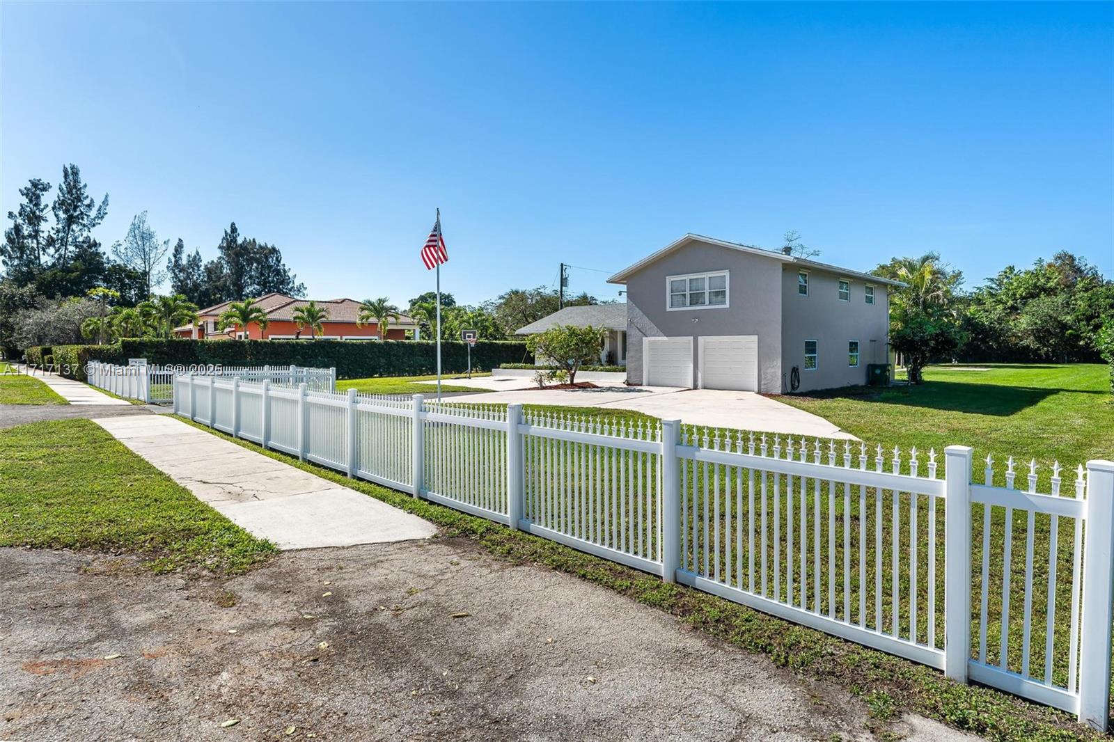 Paradise Farms - Residential