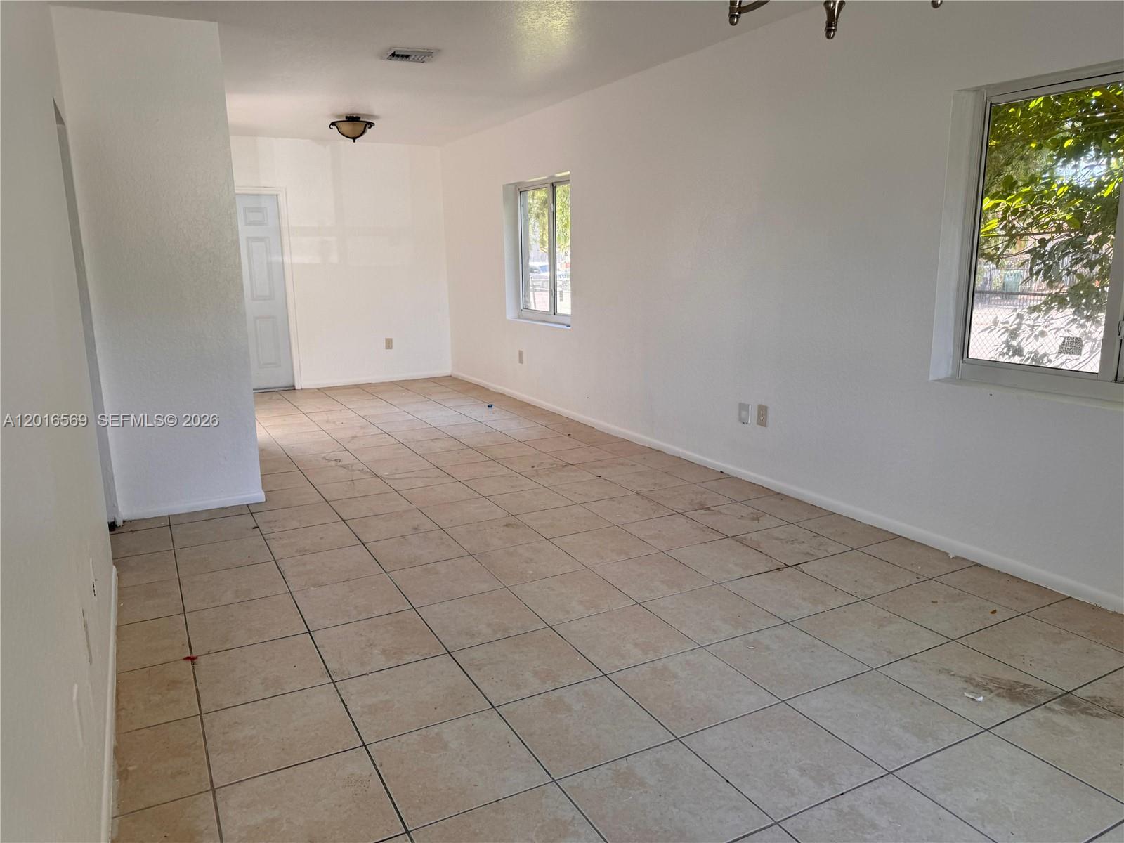 SUNSET PALM VILLAS CONDO - Residential Lease
