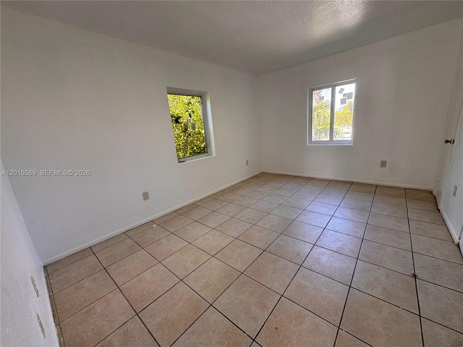 SUNSET PALM VILLAS CONDO - Residential Lease