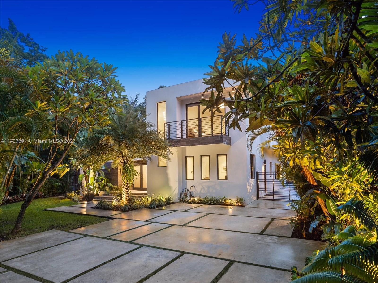 BISCAYNE PARK ESTATES - Residential