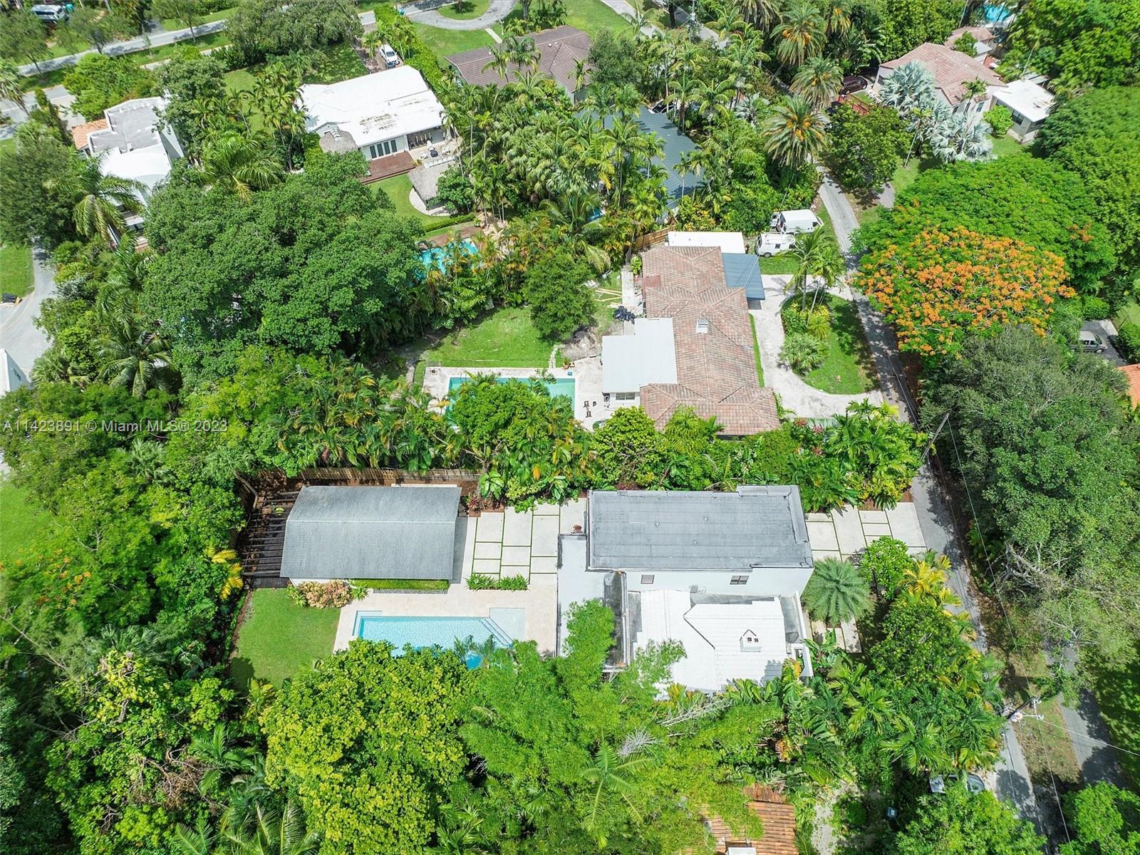 BISCAYNE PARK ESTATES - Residential