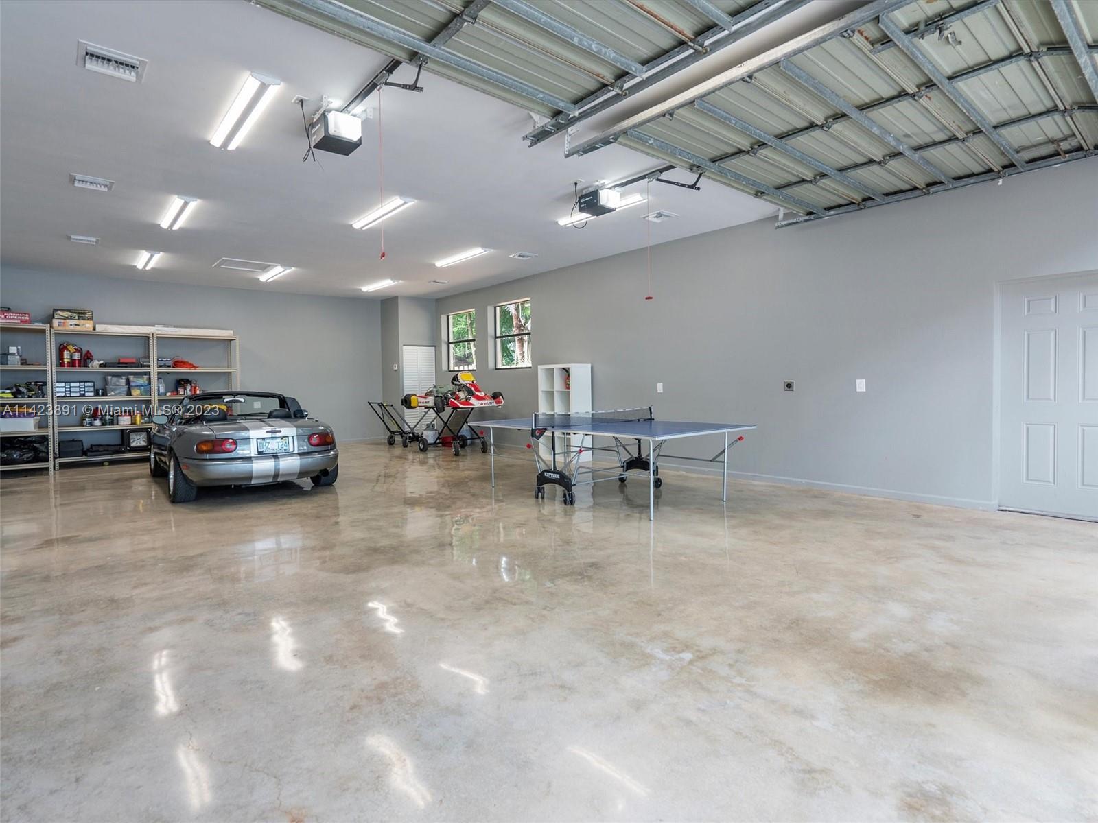 BISCAYNE PARK ESTATES - Residential