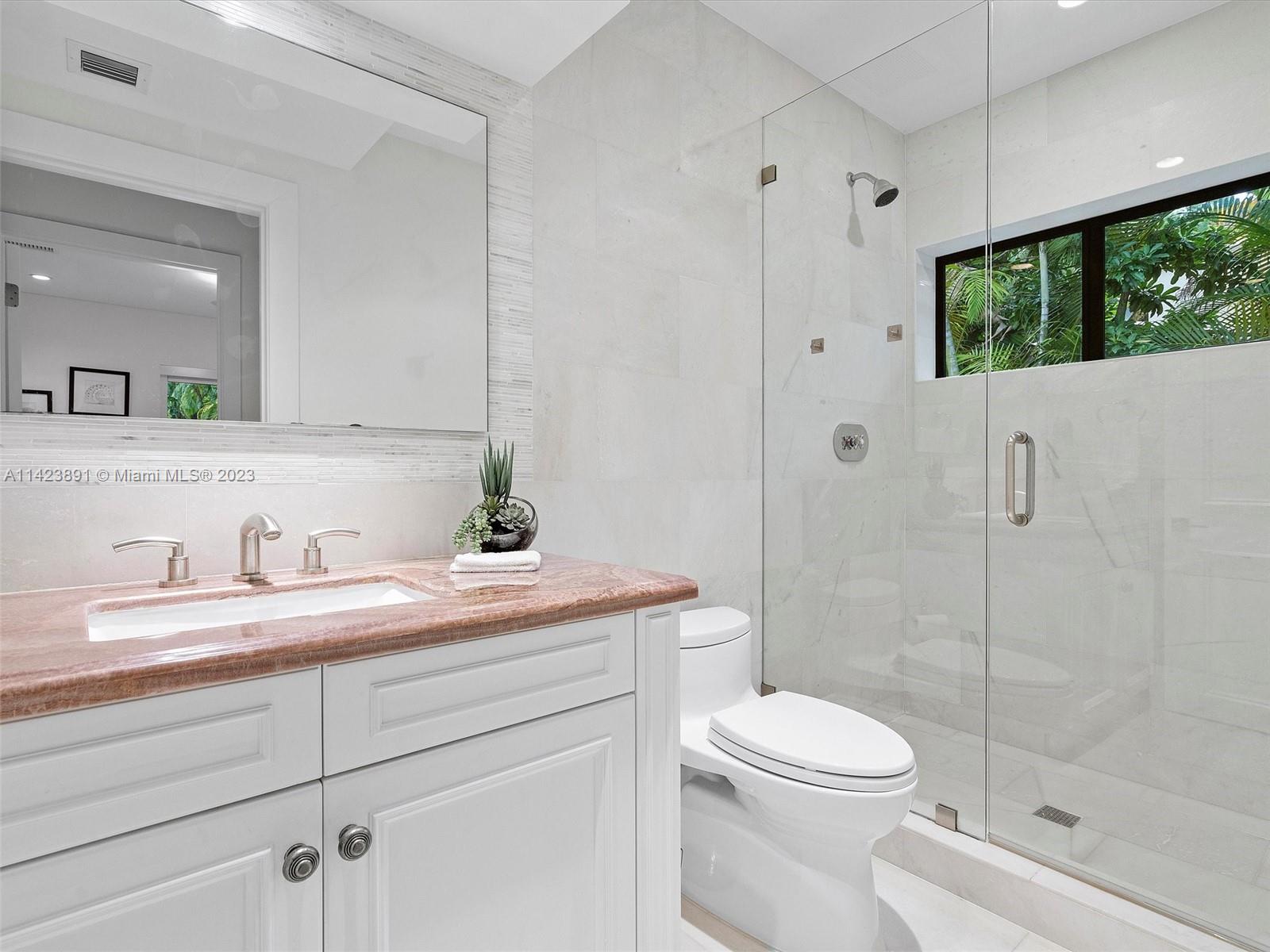 BISCAYNE PARK ESTATES - Residential