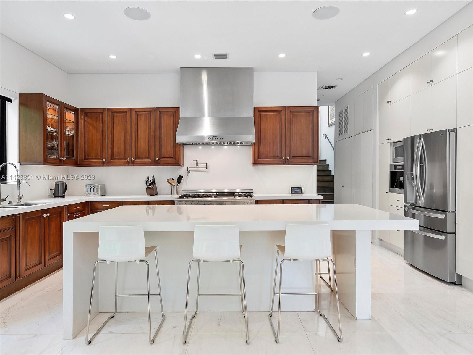 BISCAYNE PARK ESTATES - Residential