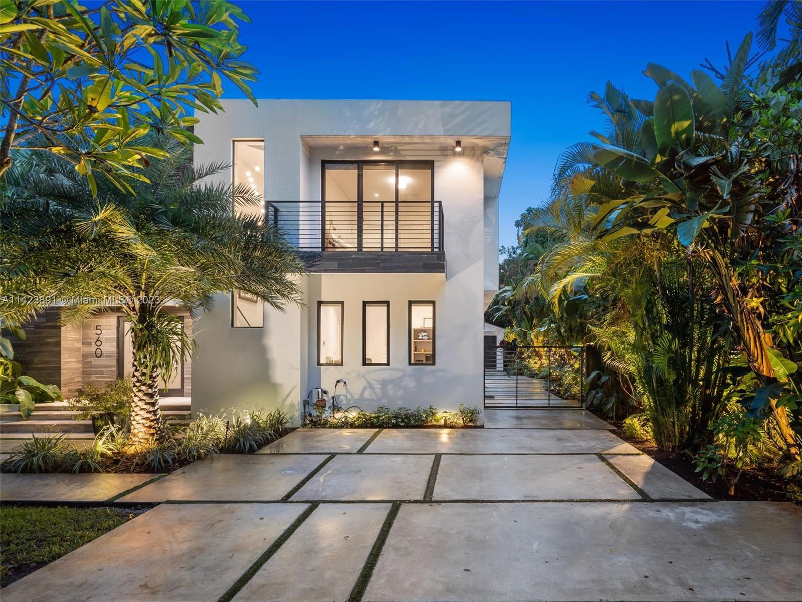 BISCAYNE PARK ESTATES - Residential