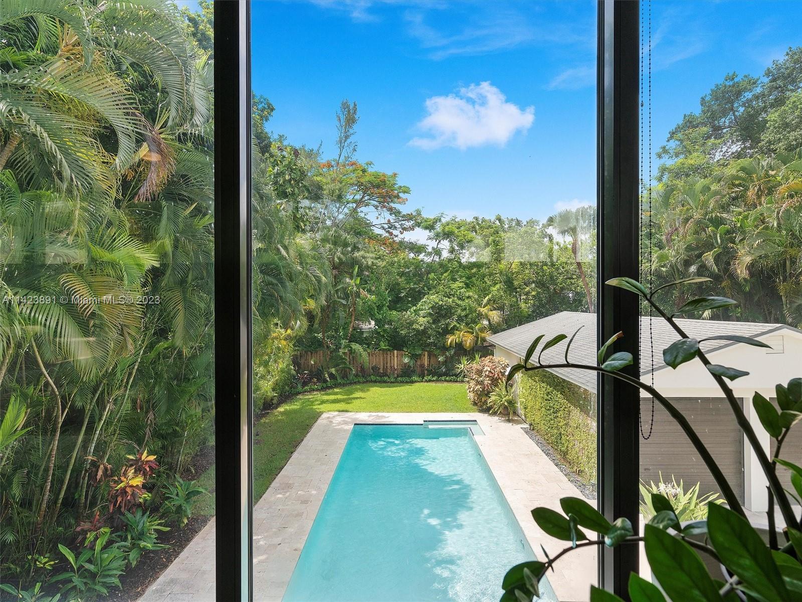 BISCAYNE PARK ESTATES - Residential