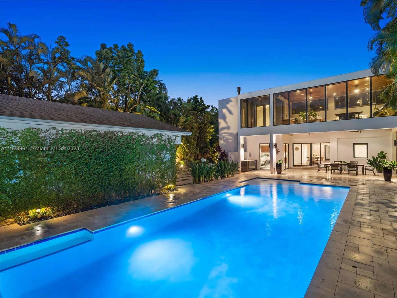 BISCAYNE PARK ESTATES - Residential