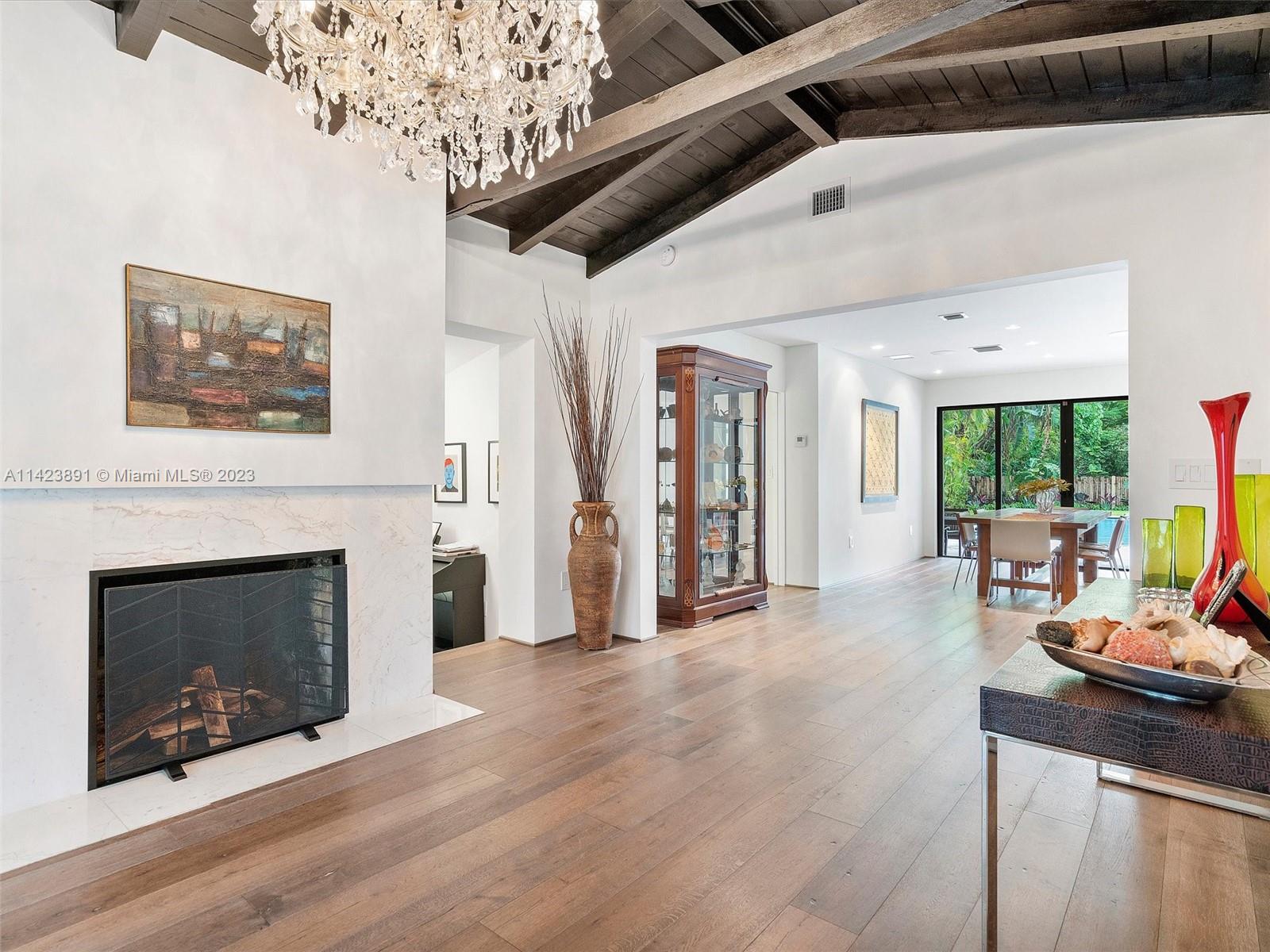 BISCAYNE PARK ESTATES - Residential