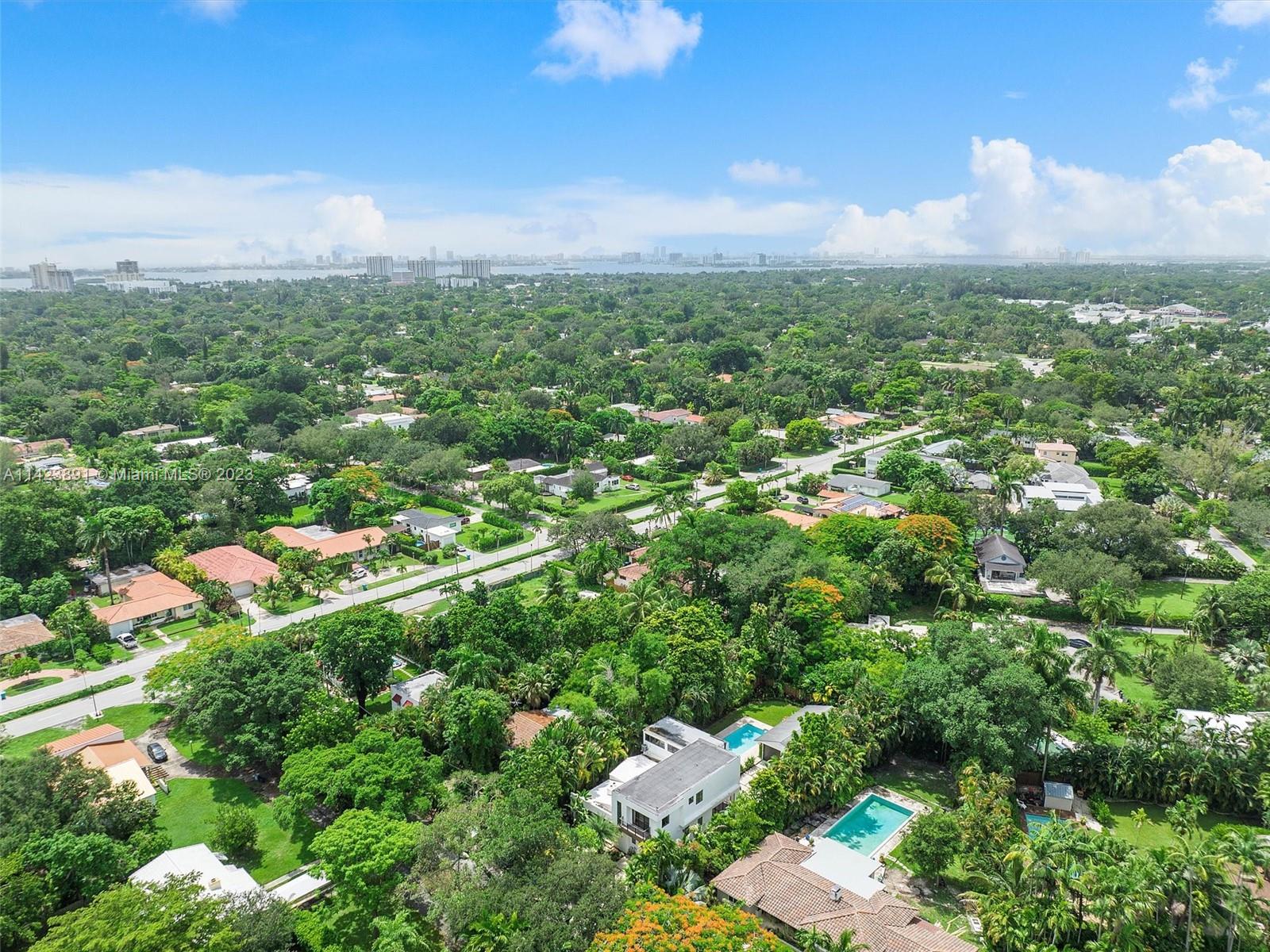 BISCAYNE PARK ESTATES - Residential