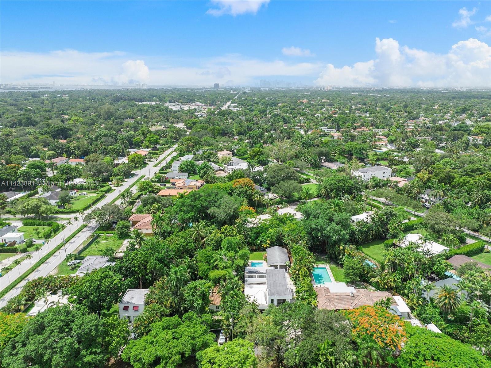 BISCAYNE PARK ESTATES - Residential