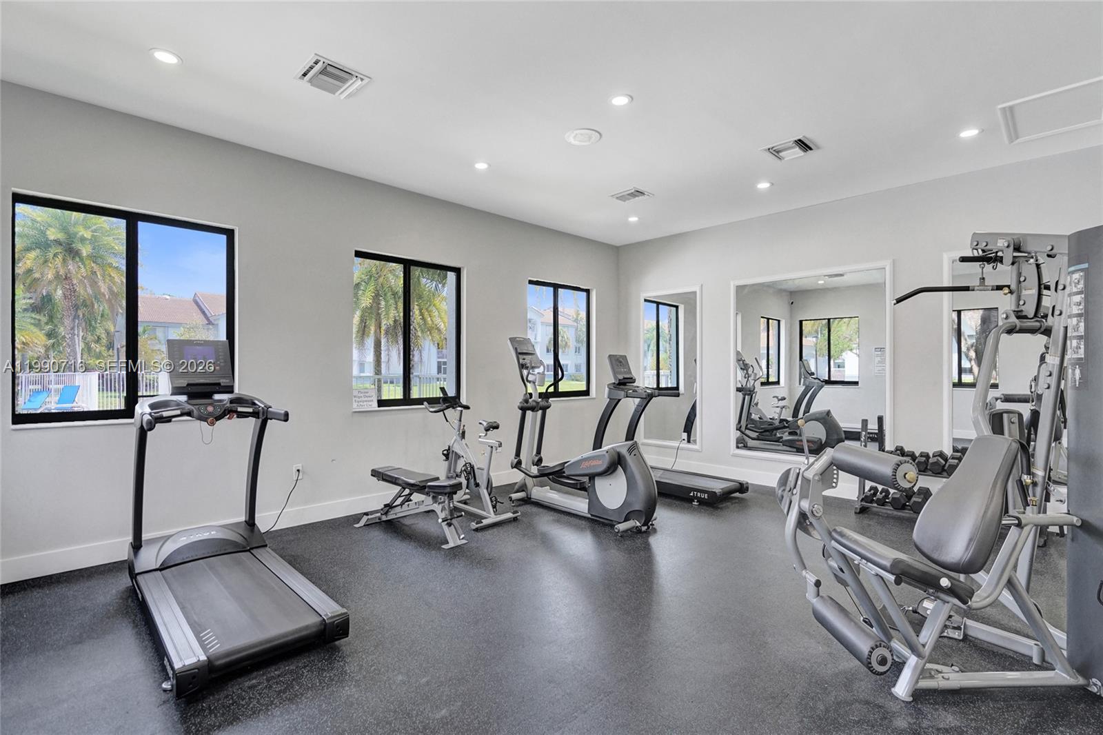 ROYAL GRAND CONDO - Residential