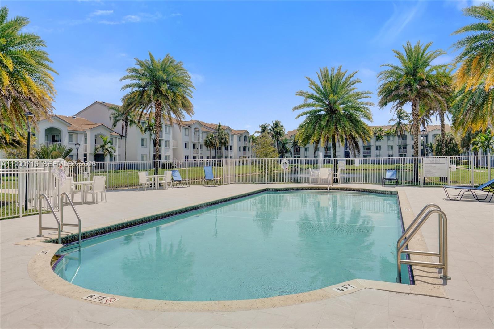 ROYAL GRAND CONDO - Residential