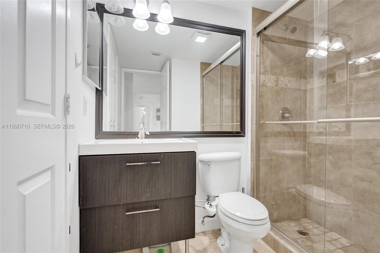 ROYAL GRAND CONDO - Residential