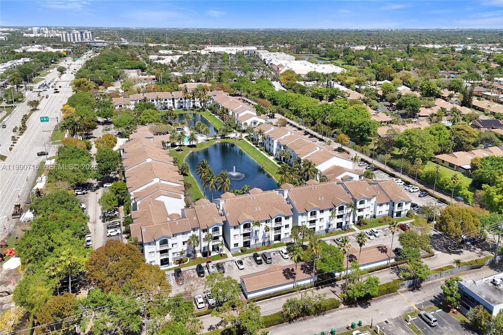 ROYAL GRAND CONDO - Residential