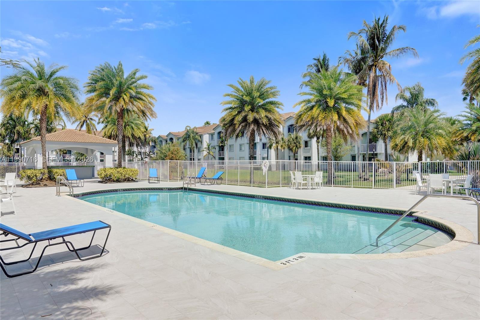 ROYAL GRAND CONDO - Residential