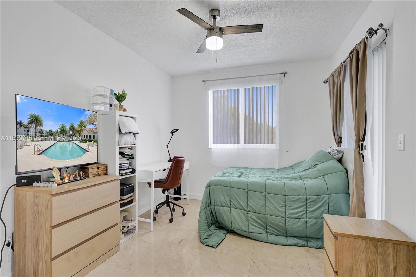 ROYAL GRAND CONDO - Residential