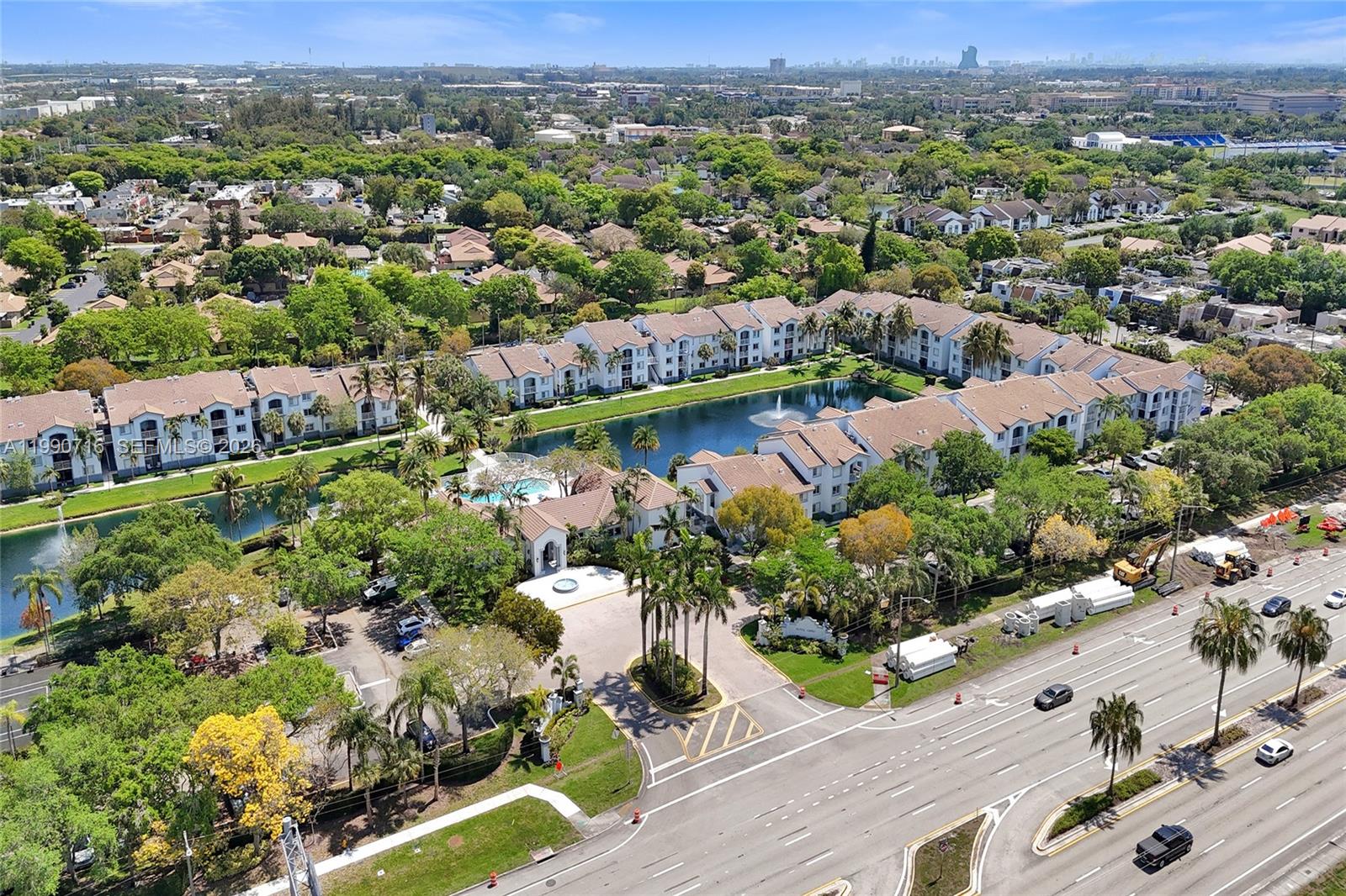 ROYAL GRAND CONDO - Residential