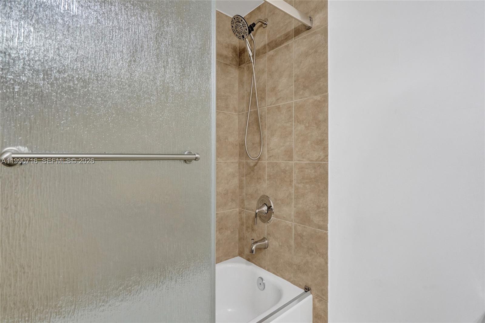 ROYAL GRAND CONDO - Residential