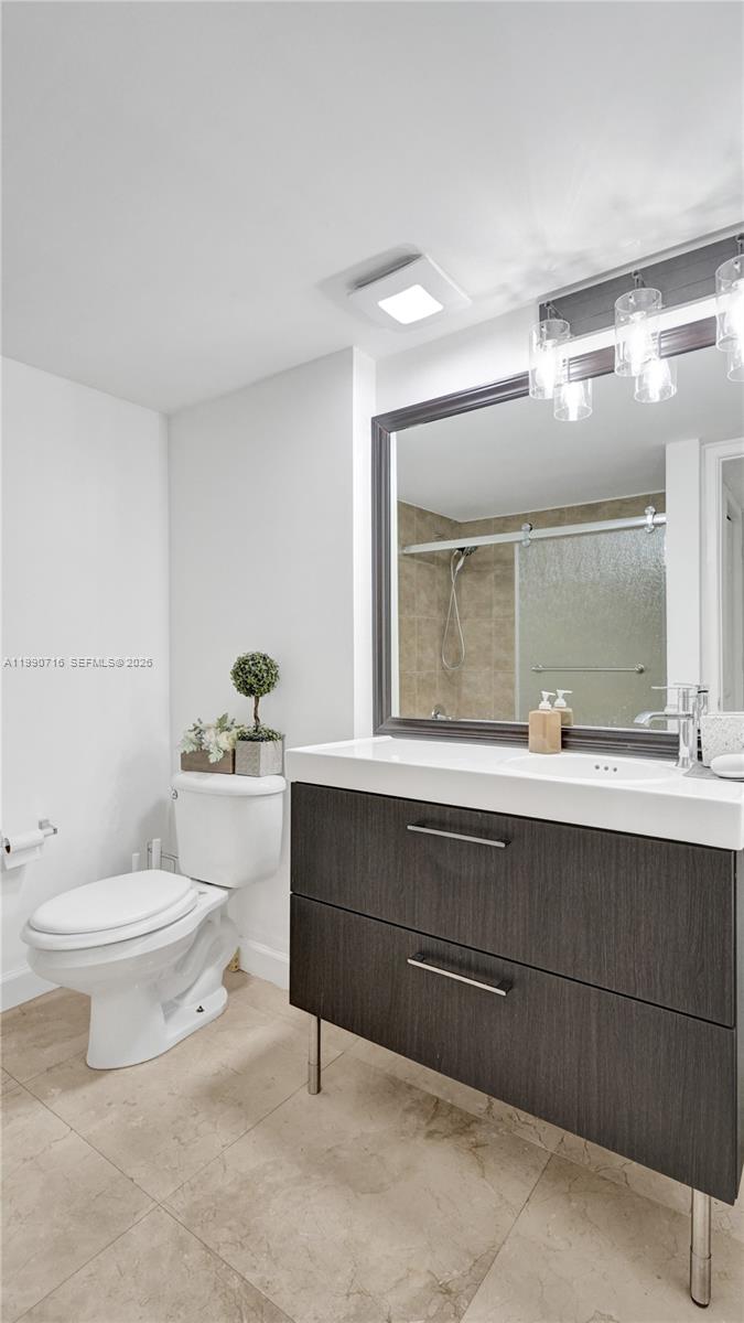 ROYAL GRAND CONDO - Residential