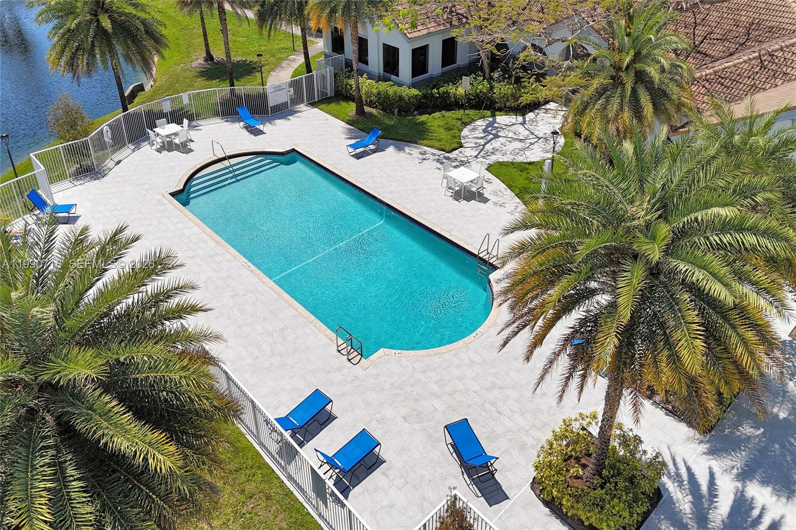 ROYAL GRAND CONDO - Residential