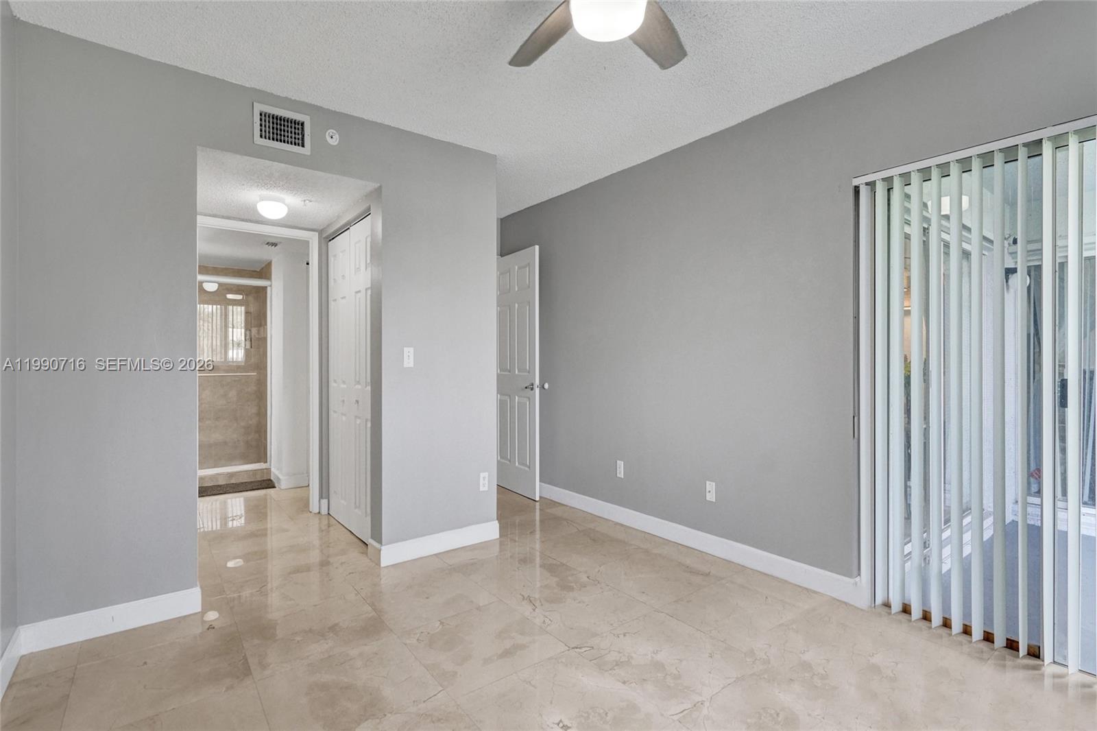 ROYAL GRAND CONDO - Residential