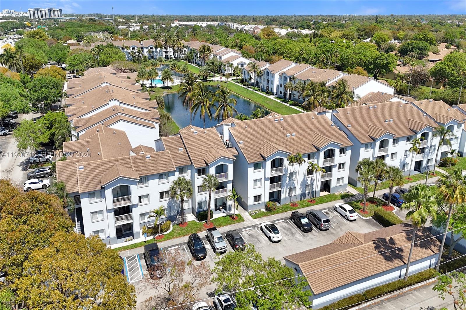 ROYAL GRAND CONDO - Residential