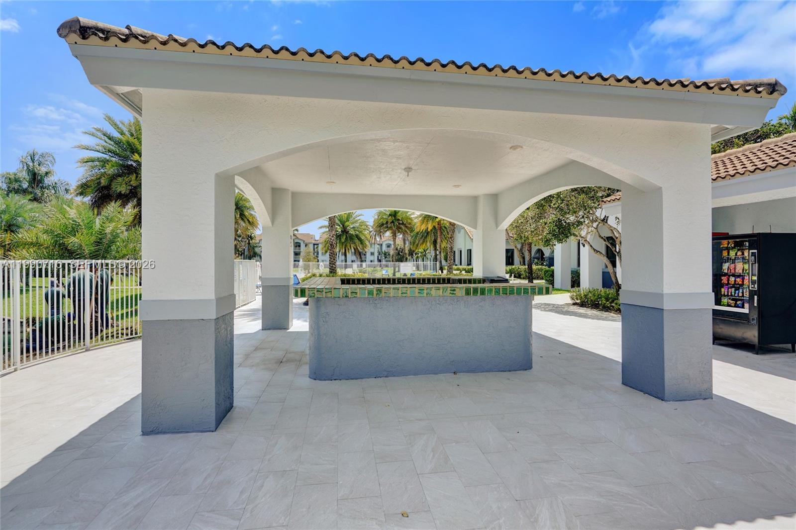 ROYAL GRAND CONDO - Residential