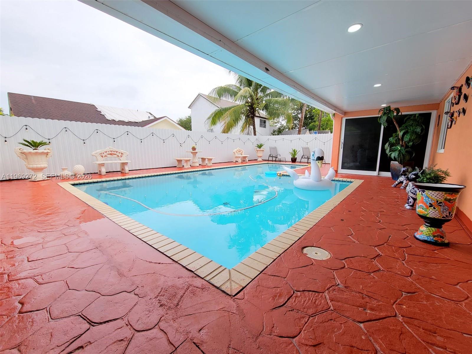 CHANTE-CLARE - Residential Lease