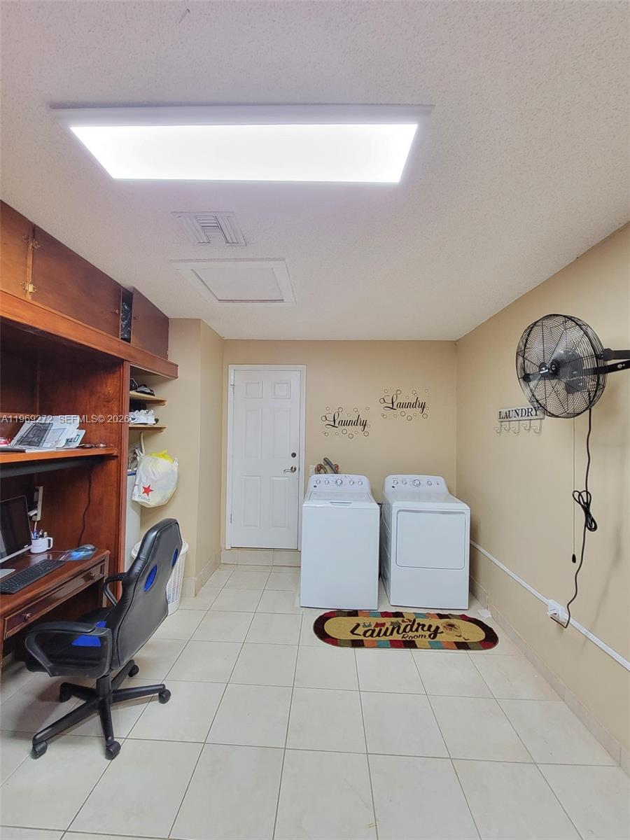 CHANTE-CLARE - Residential Lease