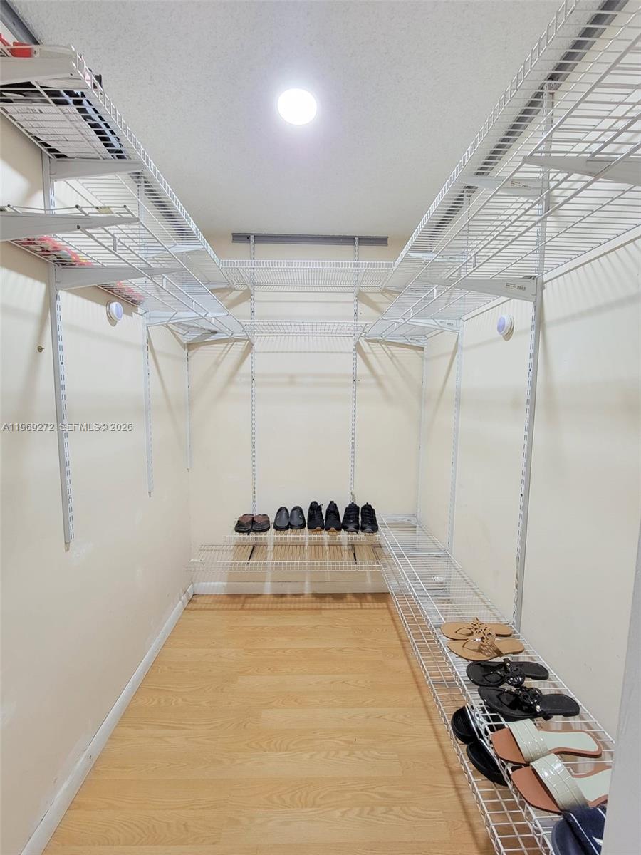 CHANTE-CLARE - Residential Lease