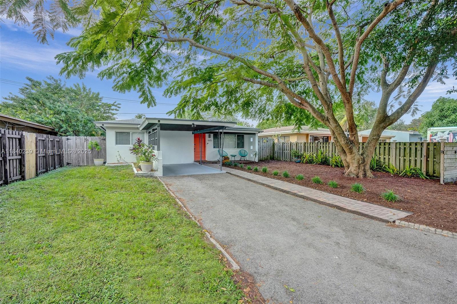 Welcome to this updated 2-bedroom, 1-bath home in Progresso, featuring a modern kitchen with quartz countertops, stainless steel appliances, and a renovated bathroom. Highlights include porcelain floors, impact windows, washer/dryer, 2022 tankless water heater, 4-year-old A/C, and 8-year-old roof.
Filled with natural light and room to expand, the home also offers a private backyard oasis with an above-ground pool and lounge area—perfect for relaxing or entertaining.
Minutes from Wilton Manors, Downtown Fort Lauderdale, Las Olas, the beach, shopping, dining, and more.