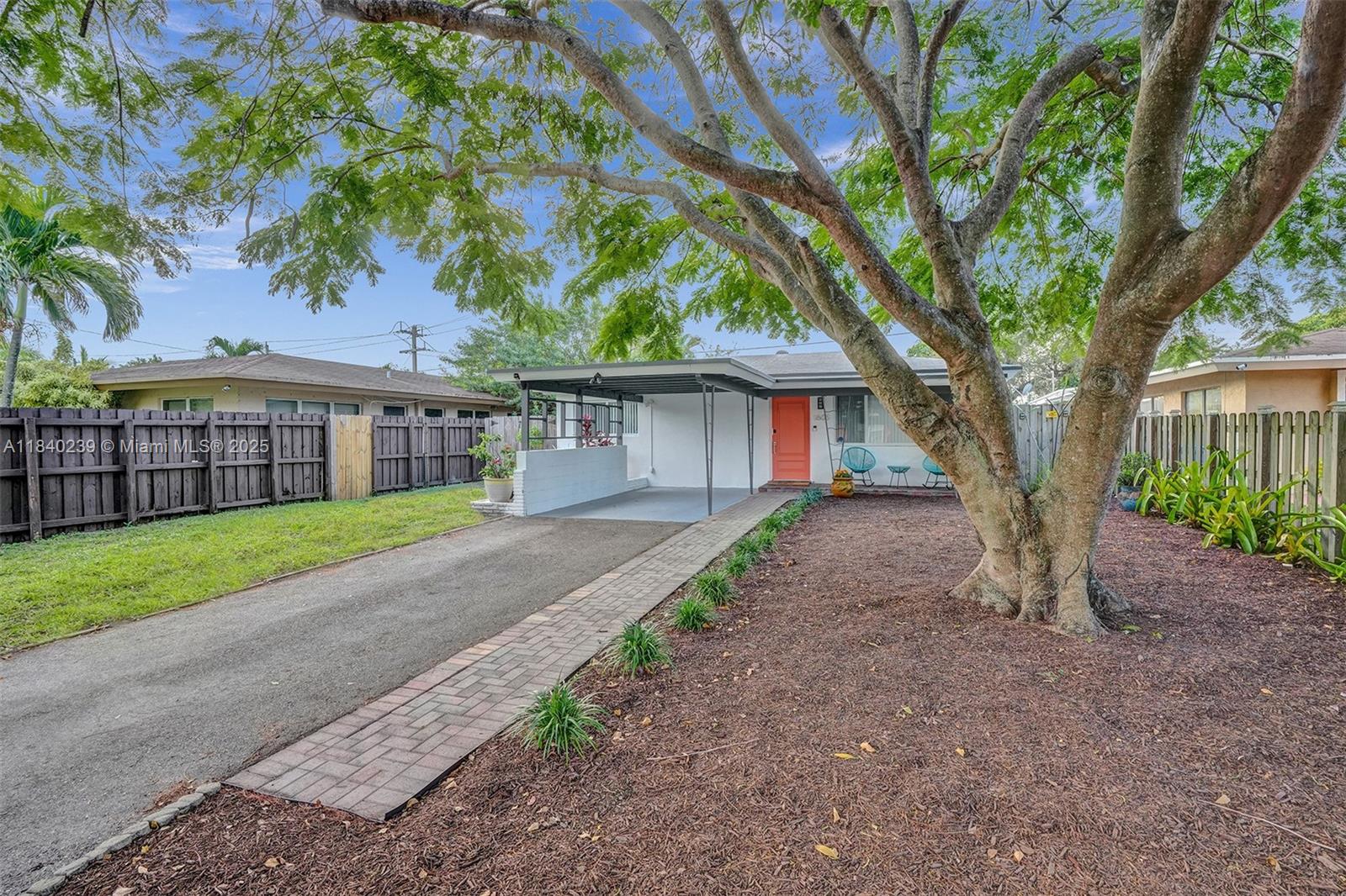 1605 NW 7th Ter