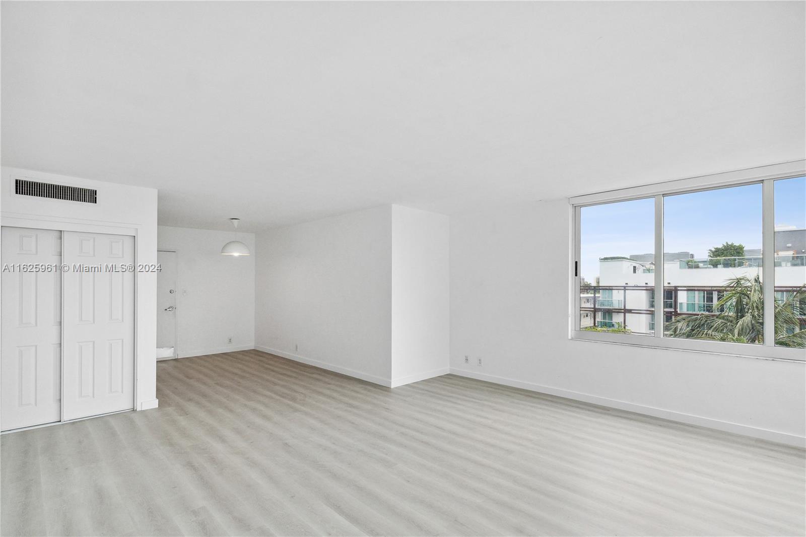 1200 West Ave 515