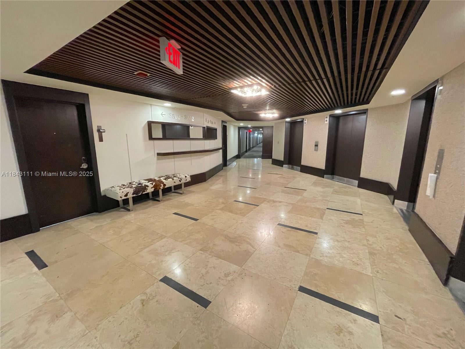 1500 Bay Rd 808S, Miami Beach, FL, 33139/$400,000 2 1500 Bay Rd 808S