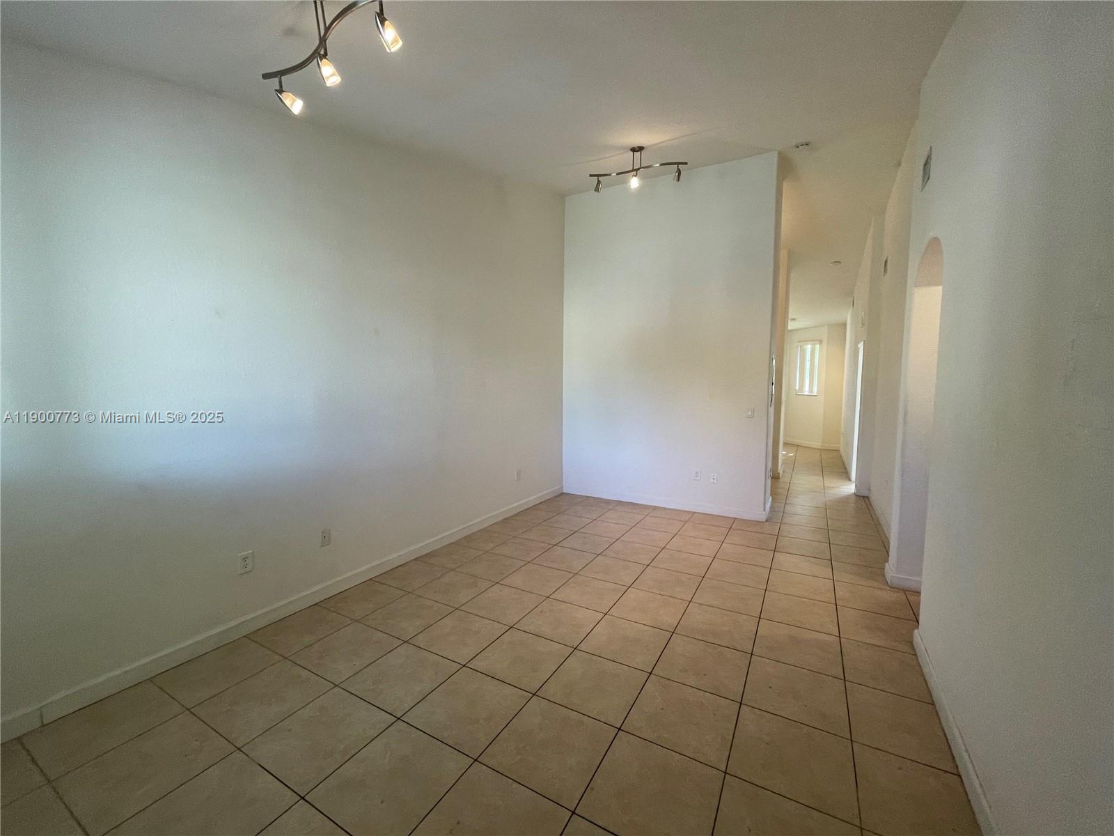 2835 SE 16th Ave 201, Homestead, FL, 33035/$239,900 2 2835 SE 16th Ave 201