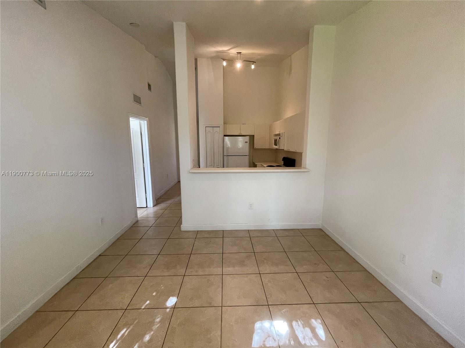 2835 SE 16th Ave 201, Homestead, FL, 33035/$239,900 3 2835 SE 16th Ave 201