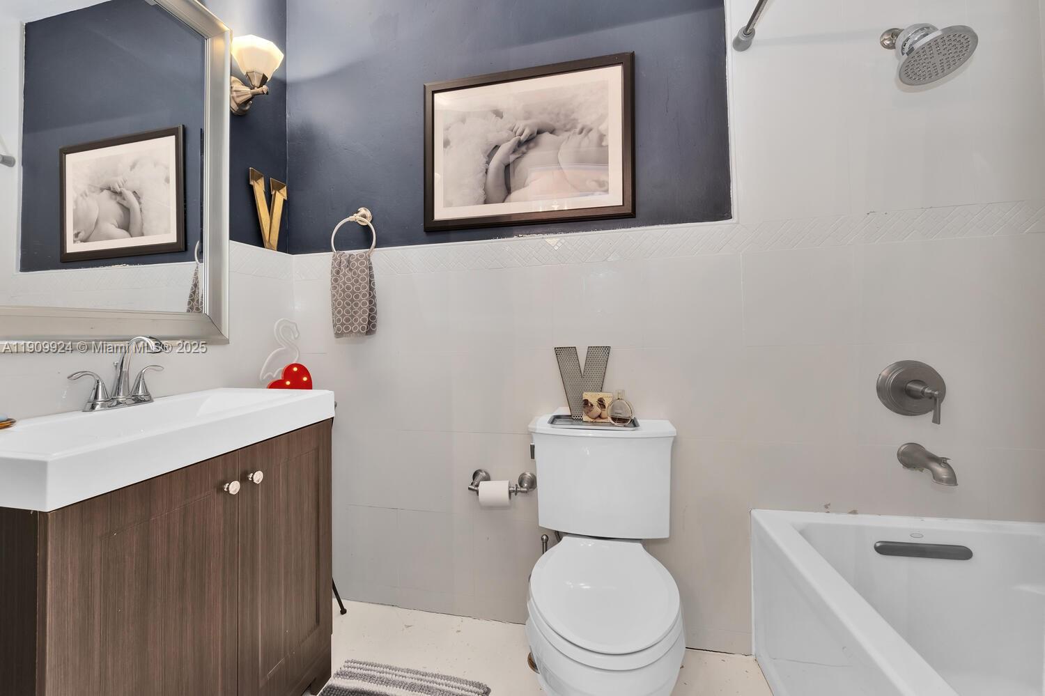 C GAB GRANADA SEC REV - Residential