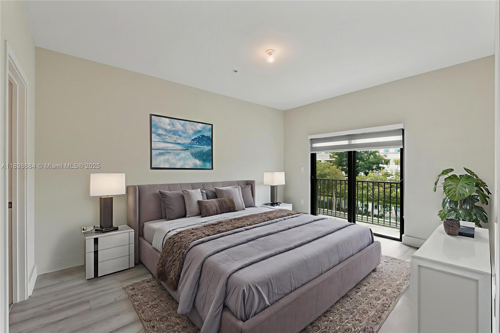 DOWNTOWN DORAL SOUTH PHAS - Residential Lease