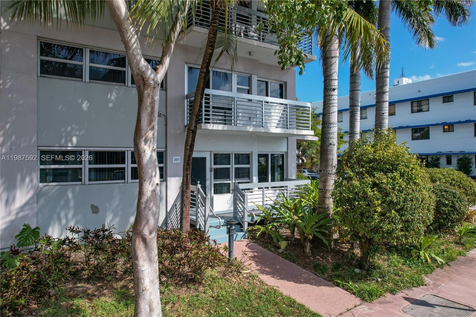 MIAMI BEACH IMPROVEMENT C - Residential Lease