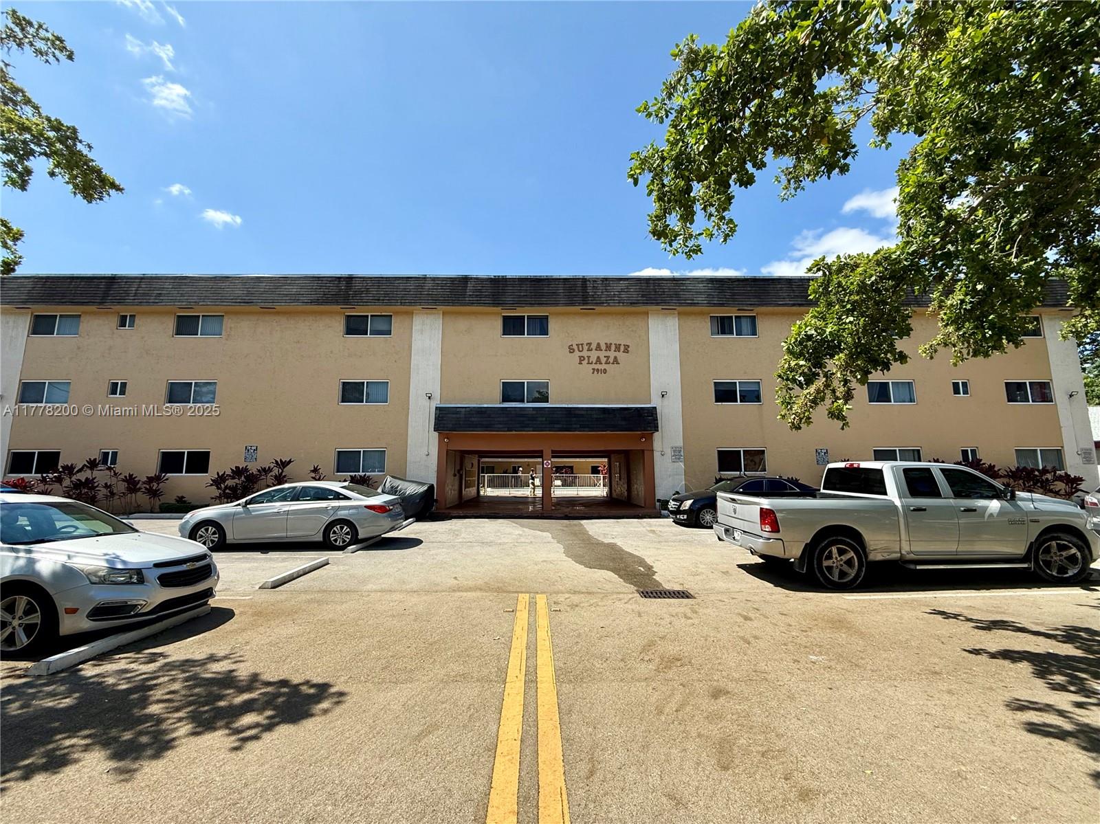 Property for Sale at 7910 Taft St 303, Pembroke Pines, Miami-Dade County, Florida - Bedrooms: 1 
Bathrooms: 1  - $159,000