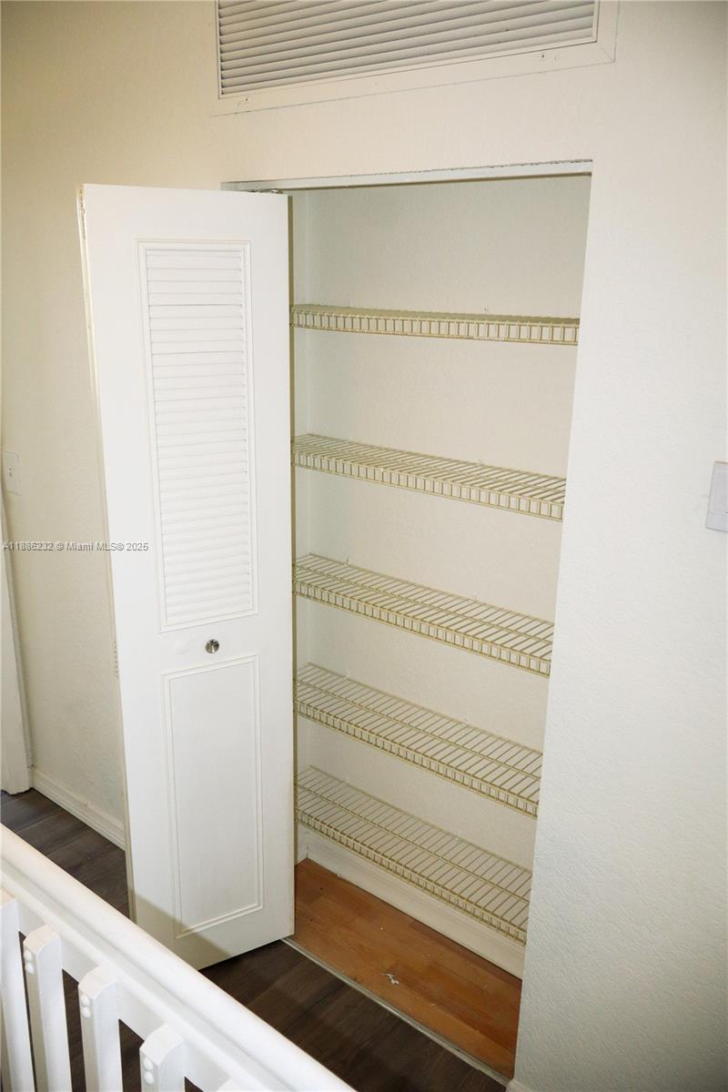 VILLAS DE TUSCANY CONDO - Residential Lease