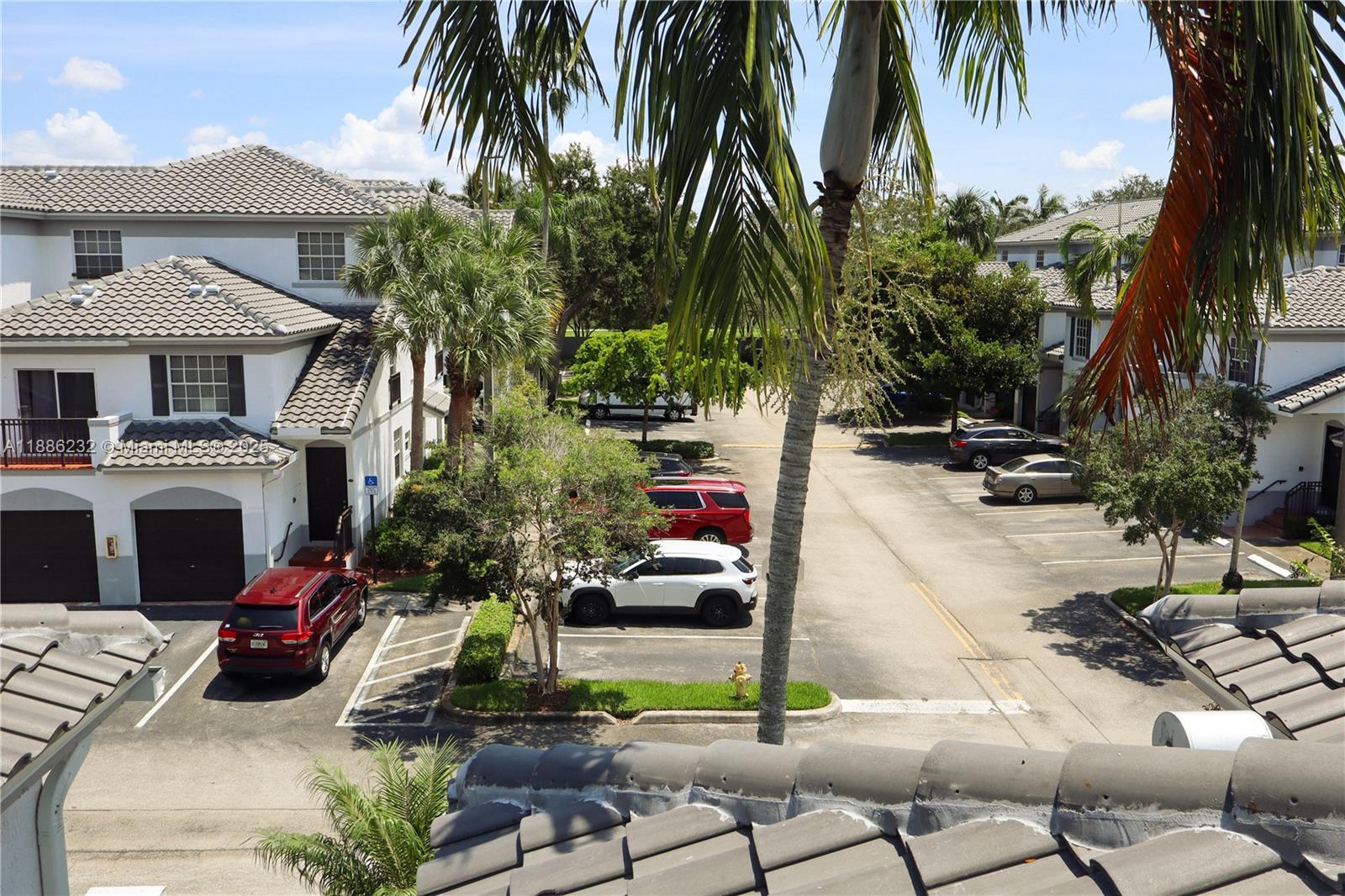 VILLAS DE TUSCANY CONDO - Residential Lease