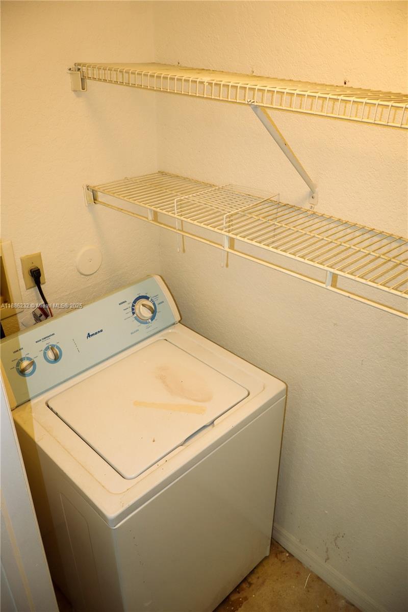 VILLAS DE TUSCANY CONDO - Residential Lease