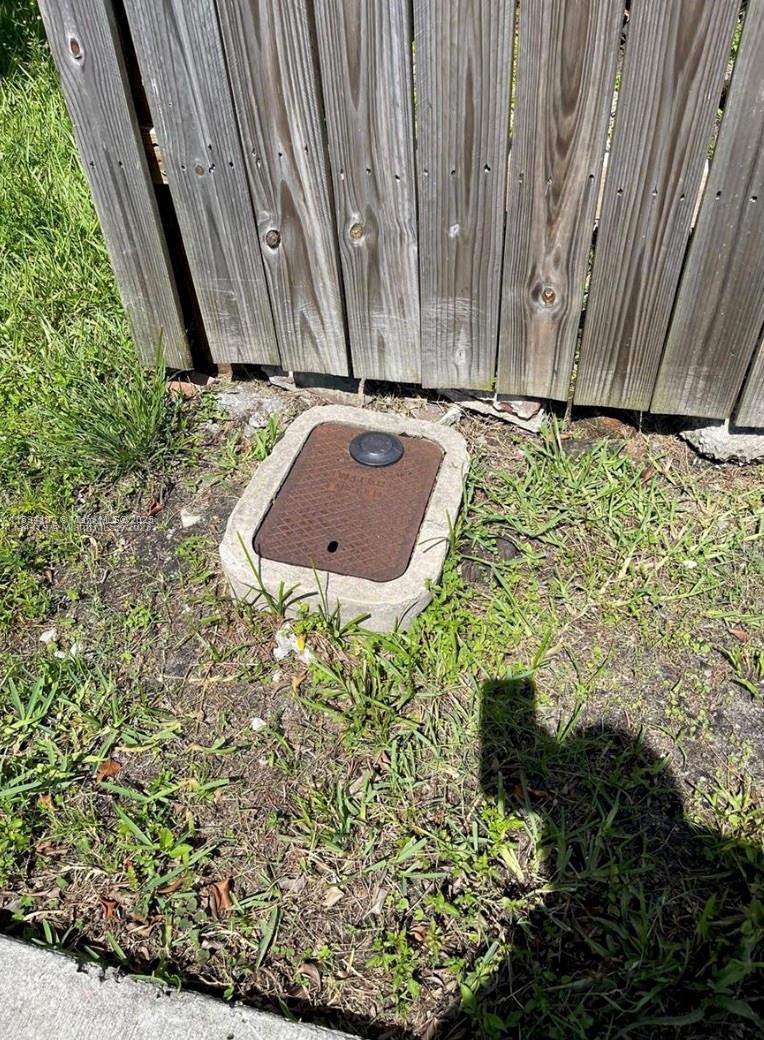 HALLANDALE GARDEN PARK - Land