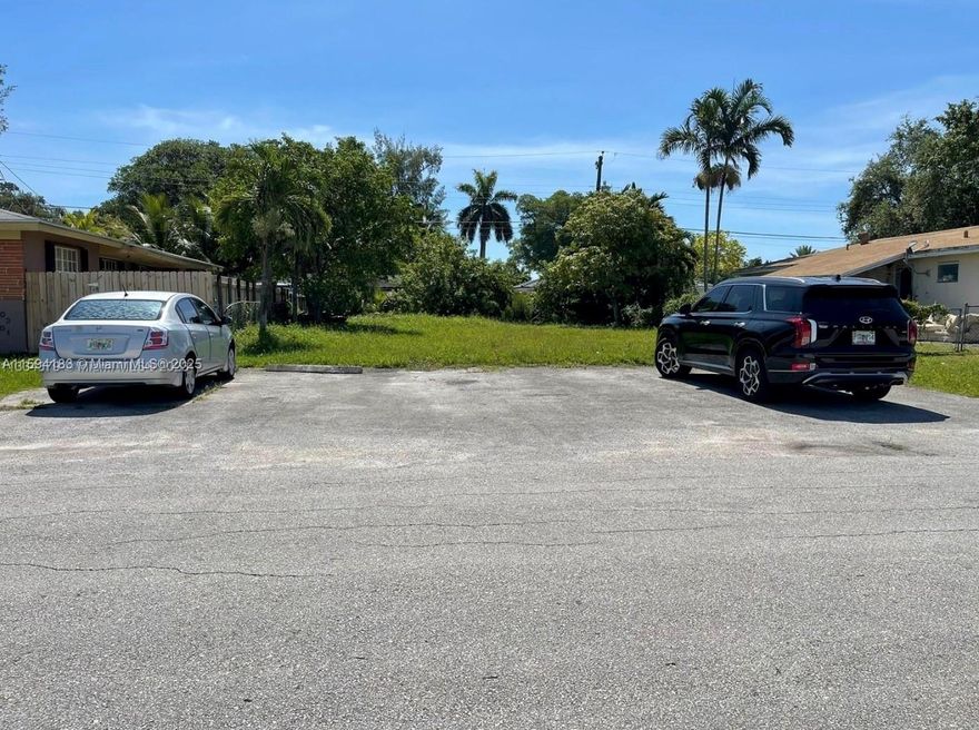 LOCATION! LOCATION! LOCATION!. Excellent Lot In The Heart Of Hallandale. Residential Area Only Three Blocks From Hallandale Beach Blvd, Close To Gulfstream Village and Casino, Close To Schools, Beaches, CC Jewish community center, Aventura Mall, And Other Shopping Centers. The Lot Has A Rear Alley, So It Can Have Two Entrances Or You Can Locate Your Garage In The Back. Area with Municipal Services, Sewer and Water. Land without Trees. Ready to Build your home. Financing options available through local banks.