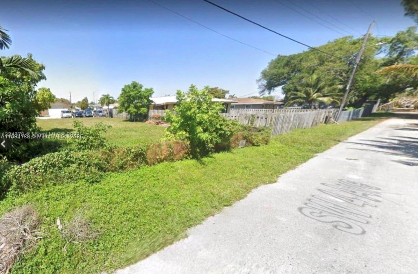 HALLANDALE GARDEN PARK - Land