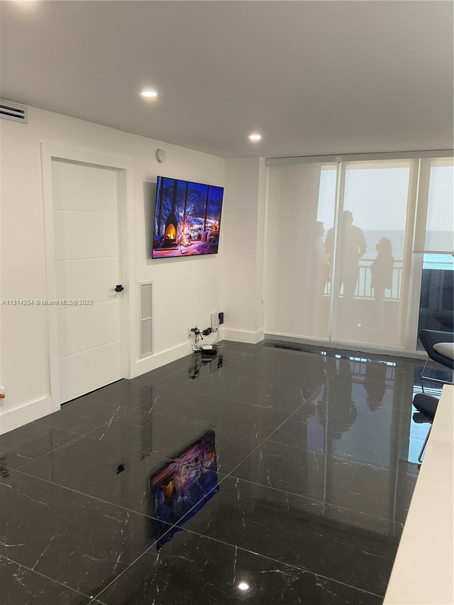 PARKER DORADO CONDO - Residential